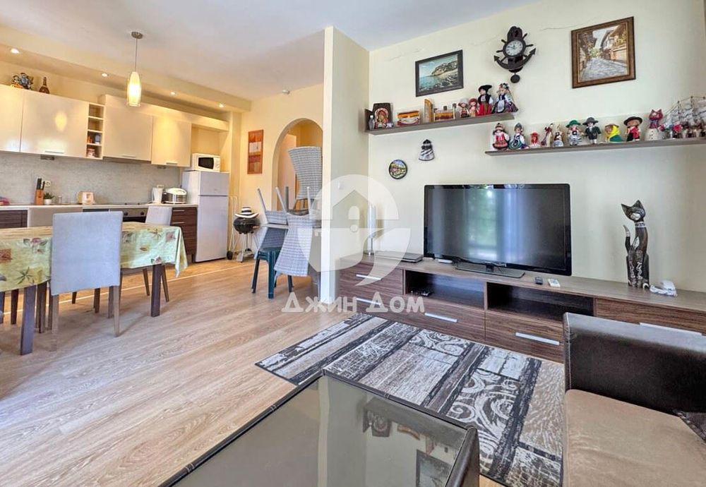 Продава се Двустаен апартамент в Свети Влас - 69 кв.м за 640 €/кв.м - Снимка #2