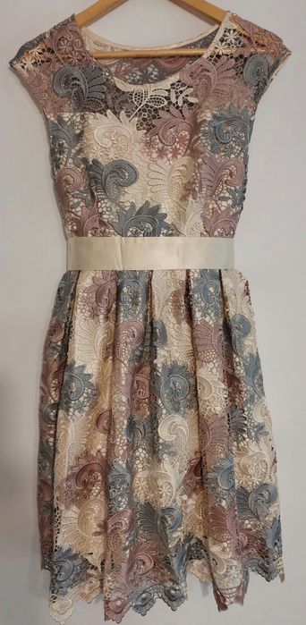 Rochie ocazie la un super preț