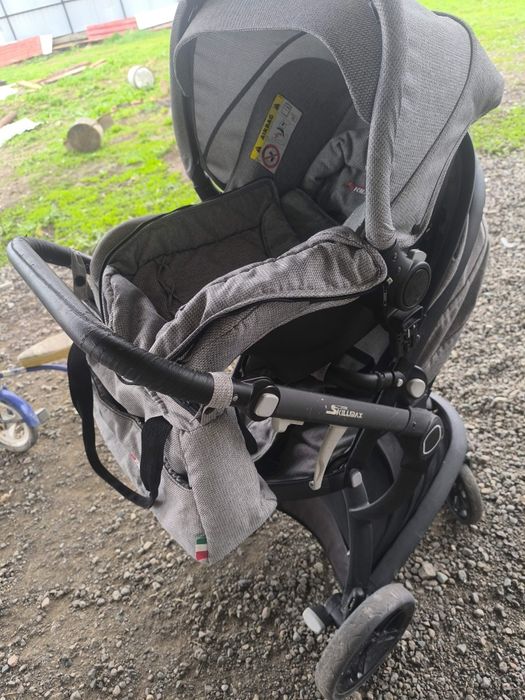 Продам коляску, маневренный.