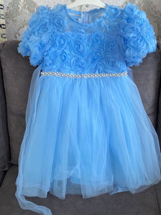 Продам Детские платья