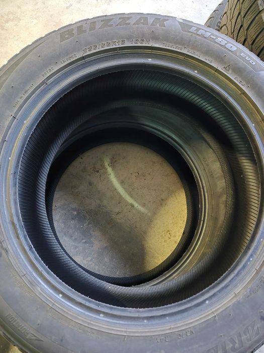 Anvelope de iarna Bridgestone Blizzak 235 55 r18 rulate