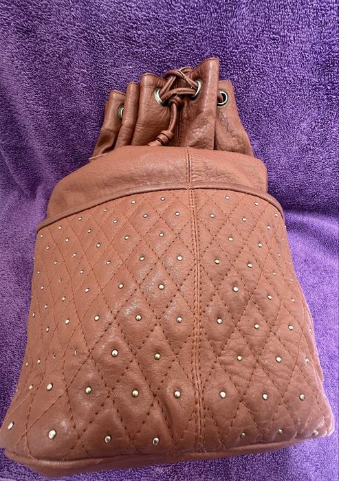 Geanta mica din piele de culoare maro de la Kane M