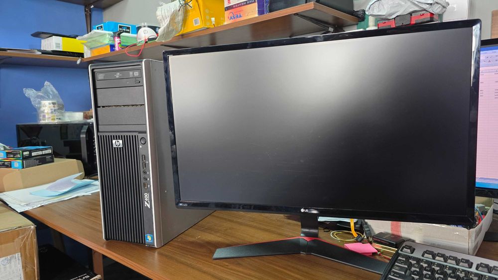 Продавам настолни компютри HP Z400 – отлично състояние!