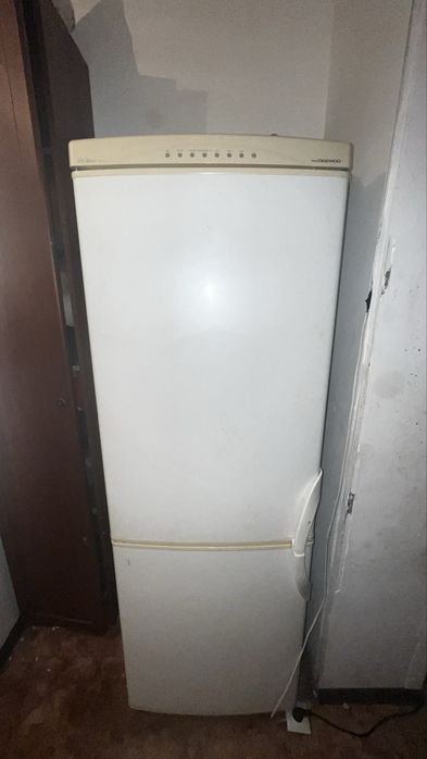 Продам холодильник