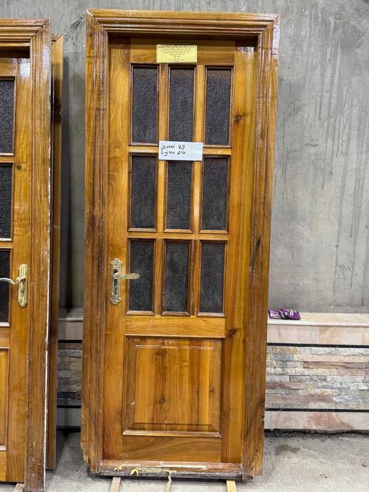 Yong‘oq daraxtidan yasalgan eshiklar sotiladi!