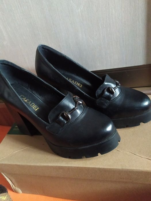 Кожаные туфли Casadei