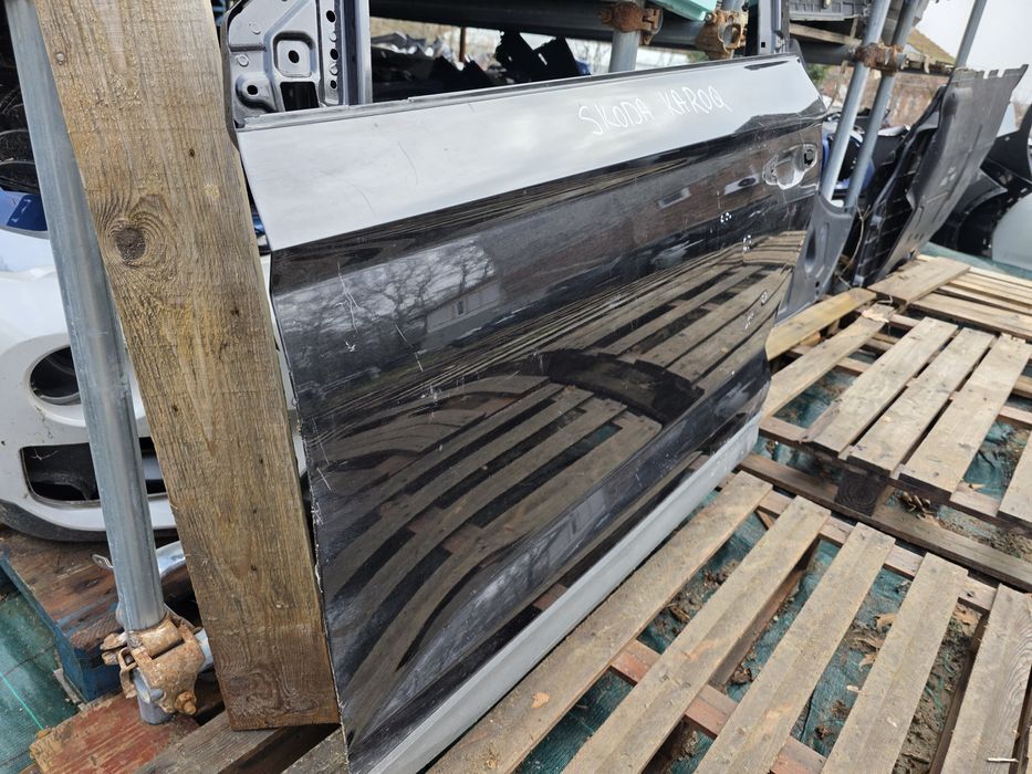 Skoda Karoq предна лява врата