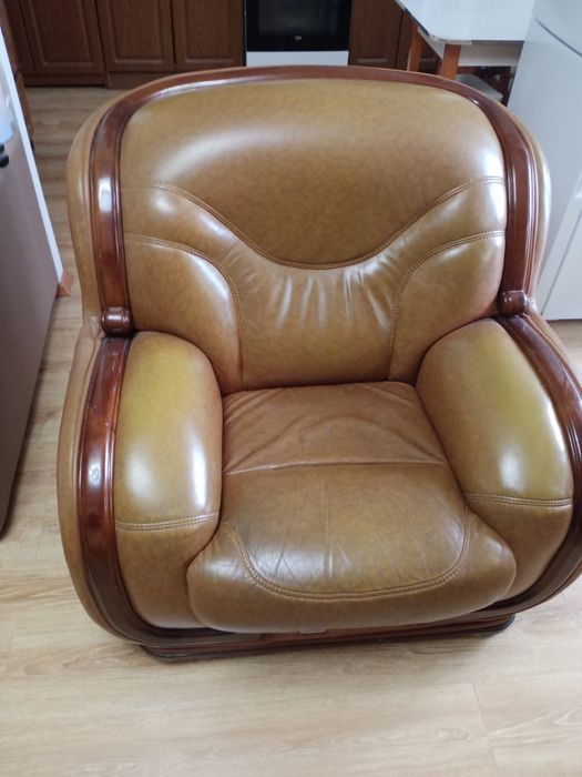 Кресло кожаное одно