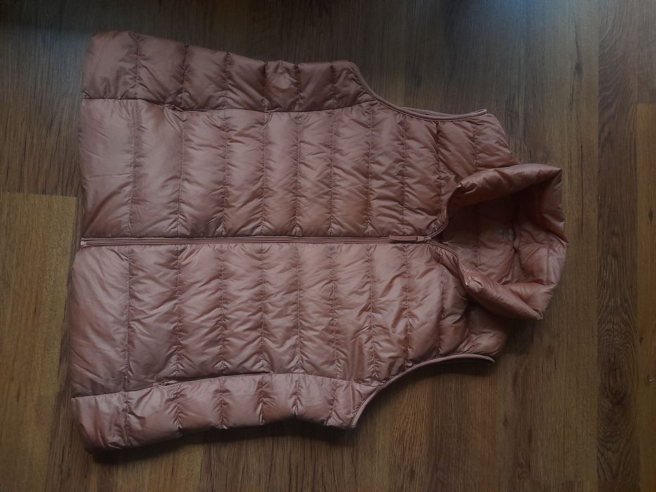 UNI QLO дамски елек XL размер.