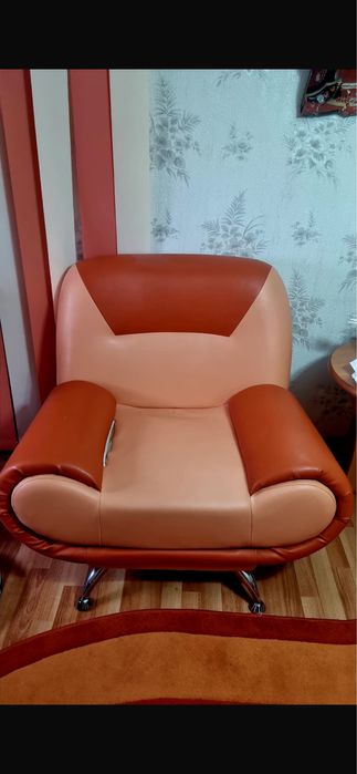 Canapea extensibila cu ladă , doua fotolii si Covor 2/3m