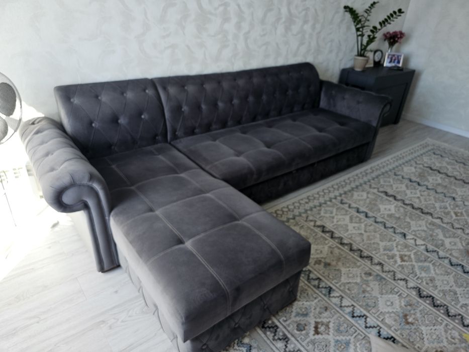 Диван угловой в отличном состоянии