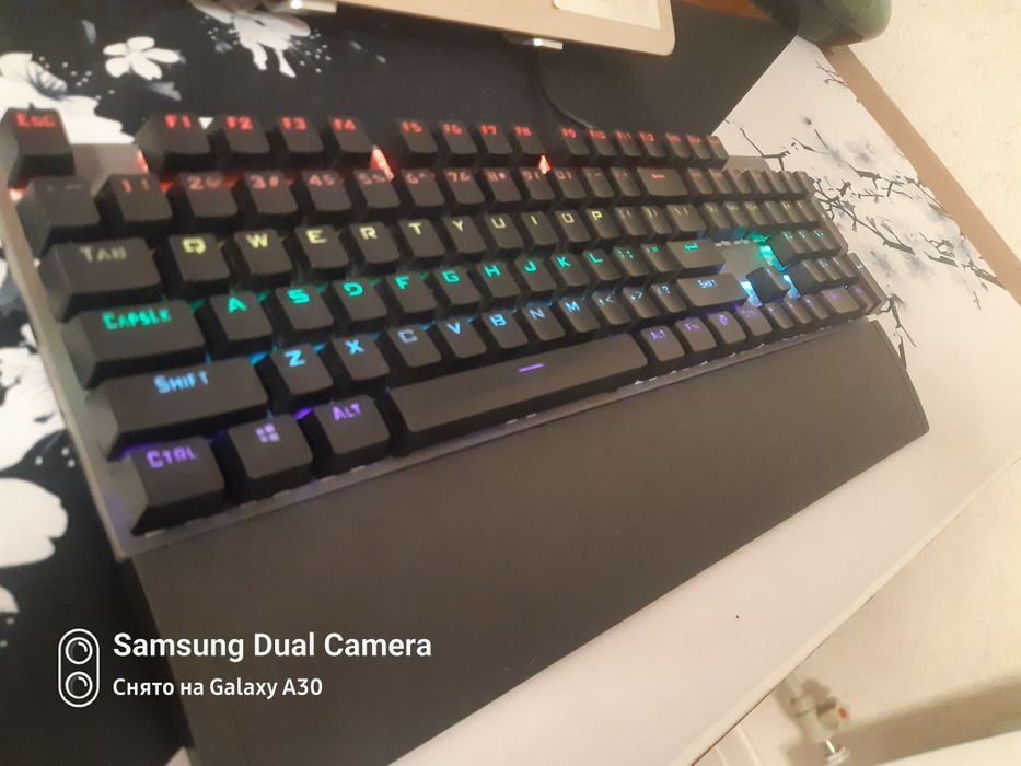 Клавиатура механическая