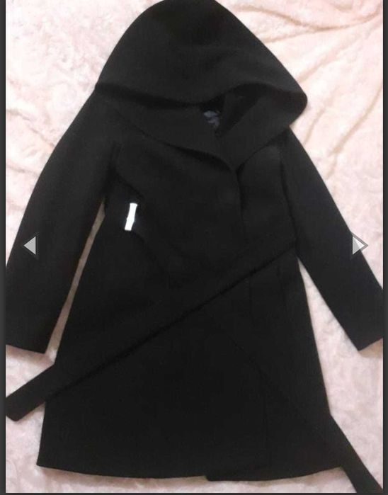 Пальто,плащь продается 30000