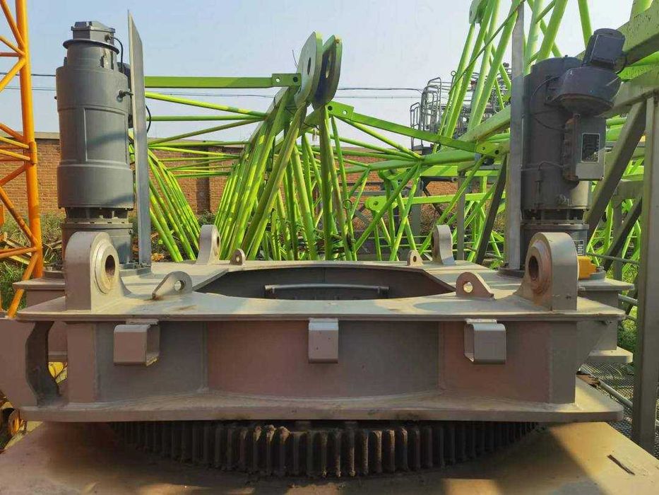 Сотилади ZOOMLION башенный кран 8 тонн, 10 тонн, 12 тонн.