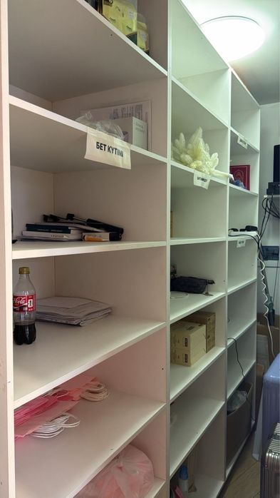 Стеллаж белый, с колесиками