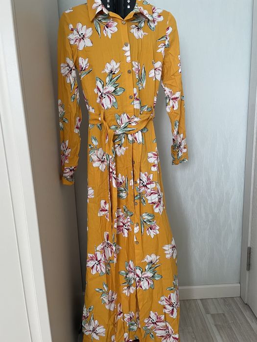 платье, шапка новые