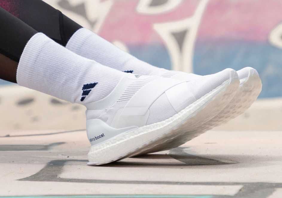 Оригинални дамски обувки ADIAS ULTRABOOST Stella McCartney  два цвята