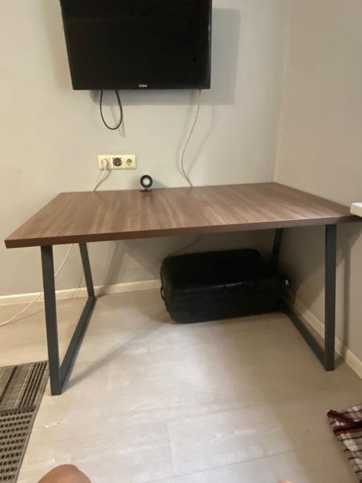 Гостиный стол продам