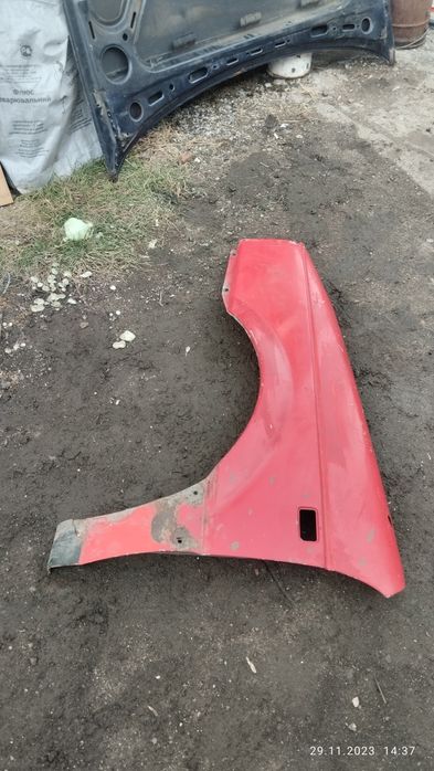 Крыло пасат б3 сидан