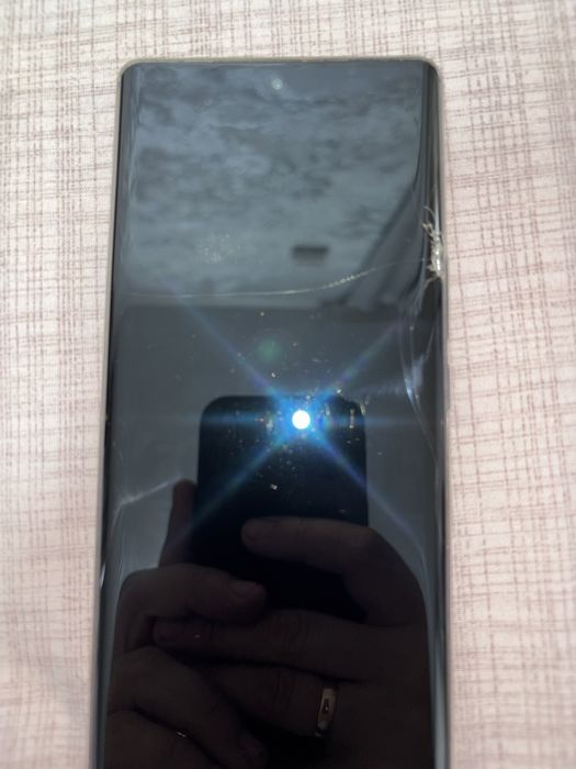 Продам телефон Vivo v30e