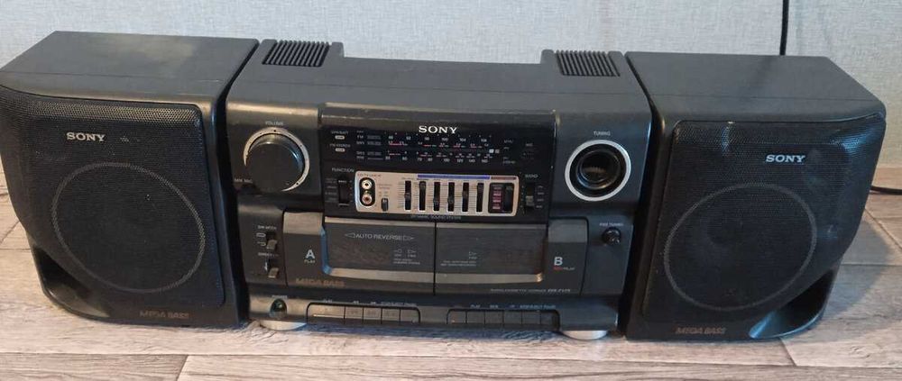 Магнитофон Sony CFS-717S