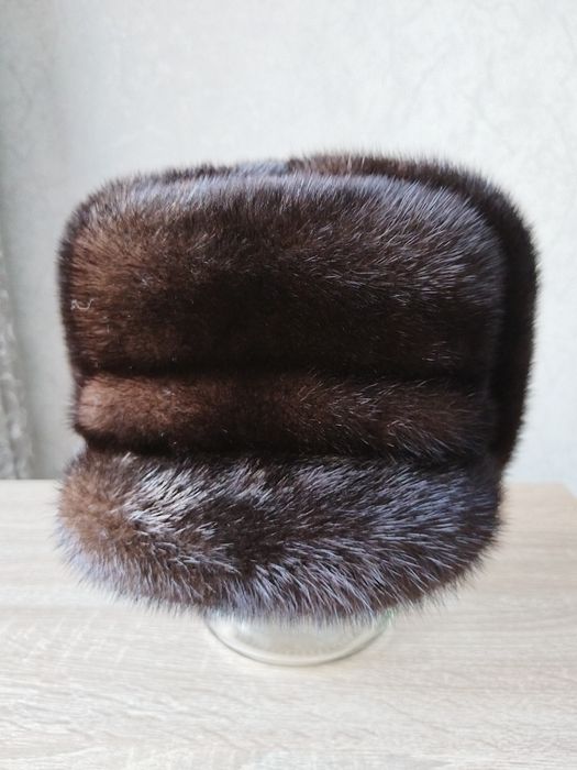 Продам мужскую шапку.