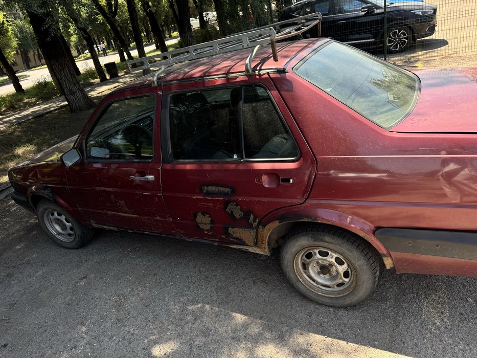 Продам Volskwagen Jetta на ходу!