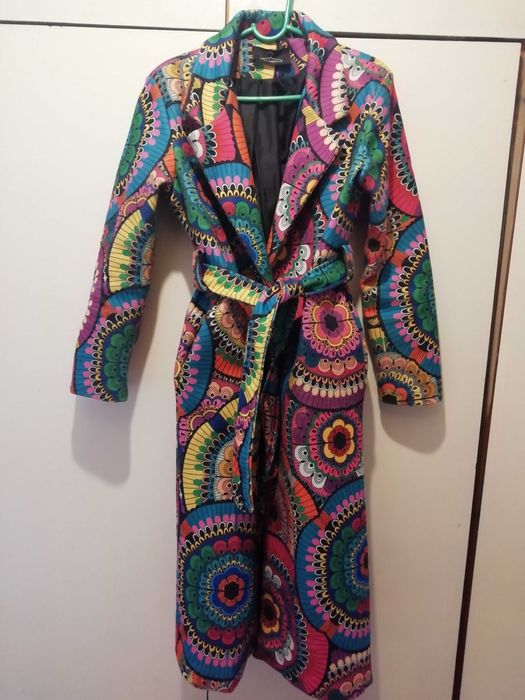 Пъстро бутиково палто