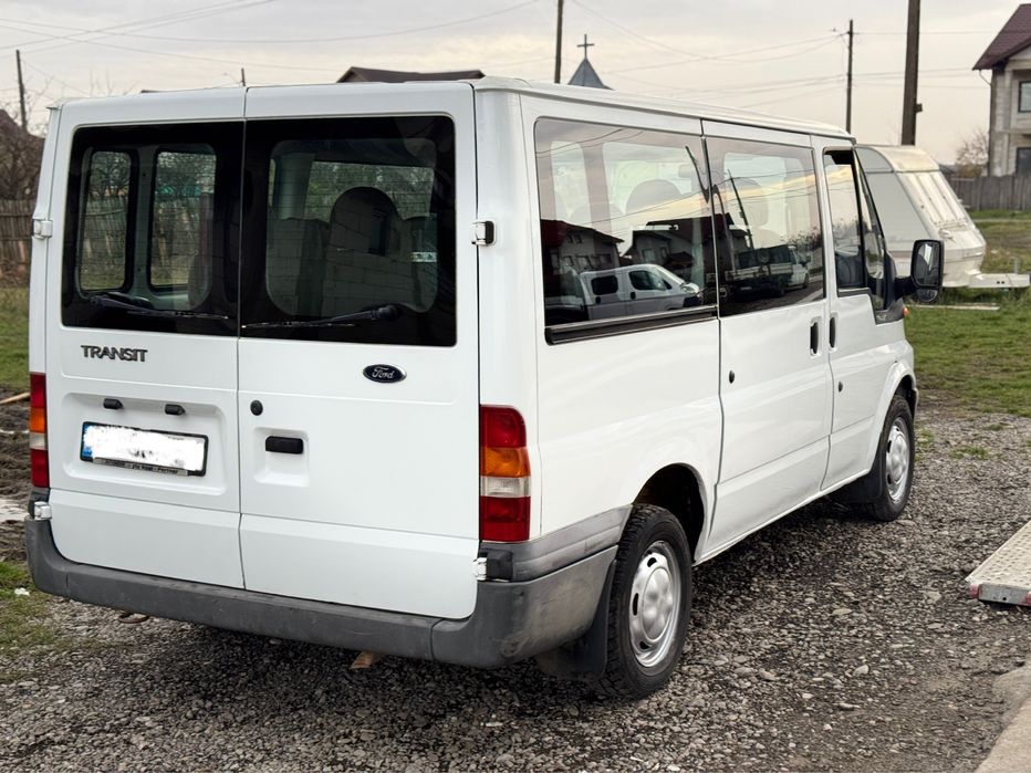 Ford transit 8+1 locurii