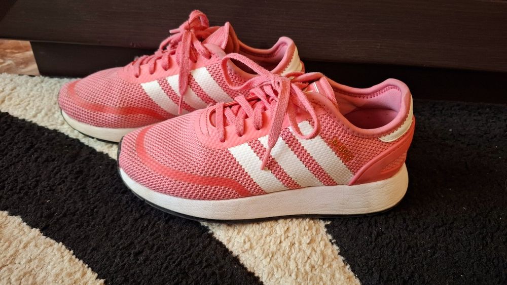 Adidas маратонки 36.5 номер -  9 евро