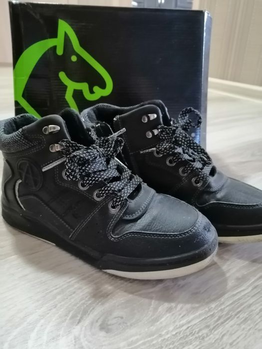 Демисезоные ботинки на мальчика , размер 36