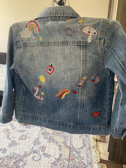 Продам джинсовку на девочку