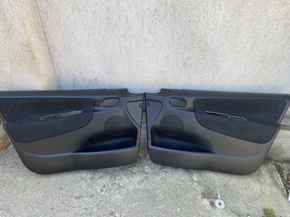 .Спирачни дискове и накладки ,кори за врати на пежо 207 хечбек 2011 г.