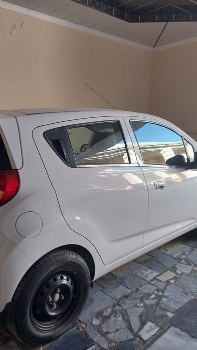 Spark sotiladi srochno