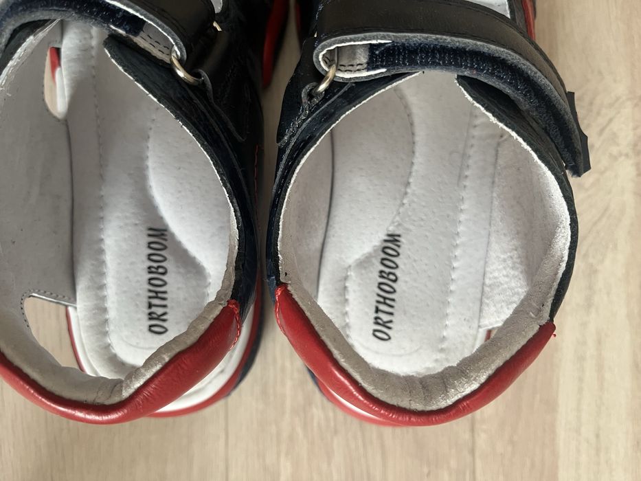 Продам ортопедические сандалии