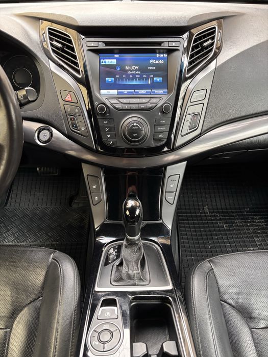 Хюндай i 40  автоматик 1.7 136кс