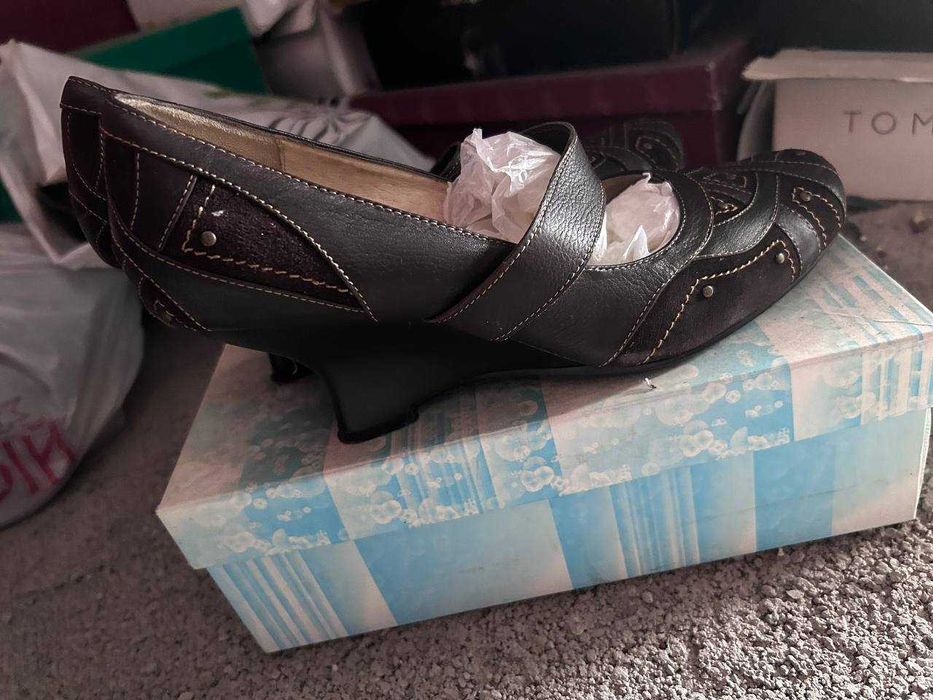 Туфли 39 размер 3000 тенге