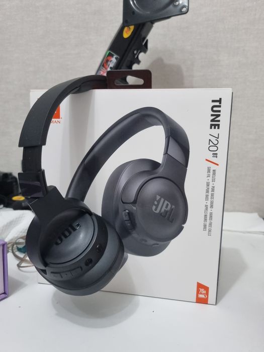 Продам JBL tune 720bt