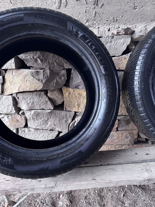 Продам шины  215/ 55 /17