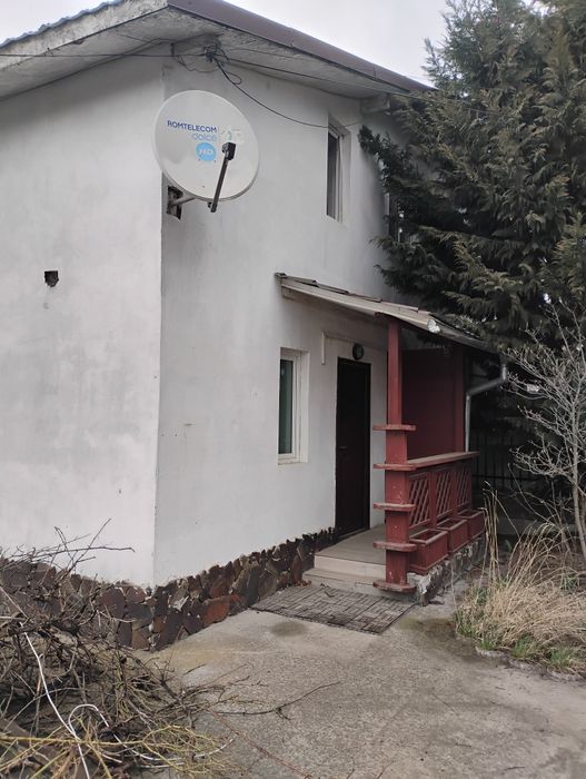 Vând apartament in Moinești