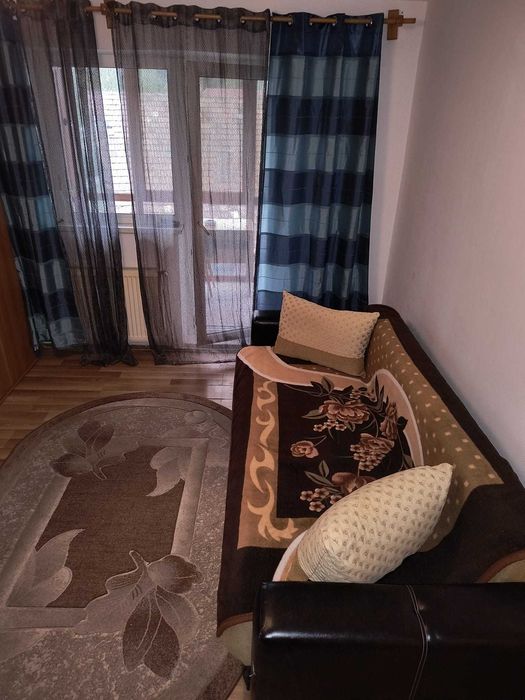 De inchiriat apartament cu 2 camere decomandate str. Mihai Viteazul, Brasov - aproape de Universitatea Transilvania