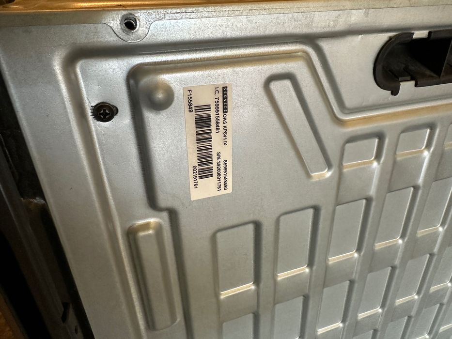 Пиролитична парова фурна за вграждане Whirlpool, цвят инокс, самопочистваща се