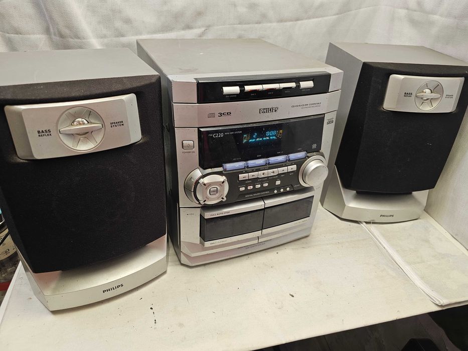 Combina Philips FW-C220 mini system