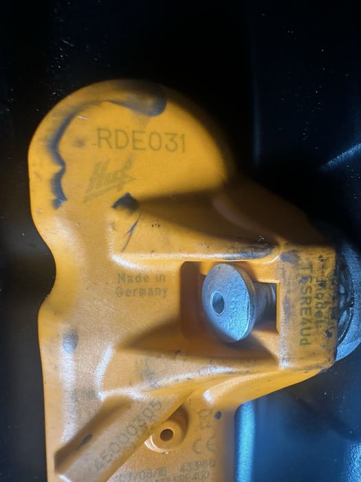 Датчици за следене на налягането на гумите.