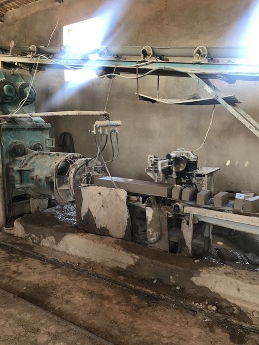 Гишт Кирпич Полтора прямой заводдан BUILDER BRICK 1000сум БЕЗ ДОСТАВКА