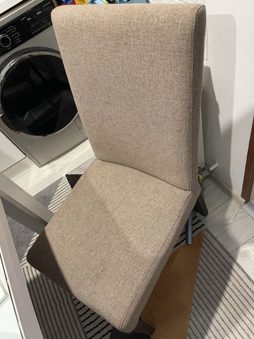 Scaune din stofa si piele artificiala