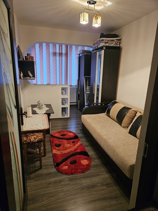 Apartament cu 3 camere de vanzare