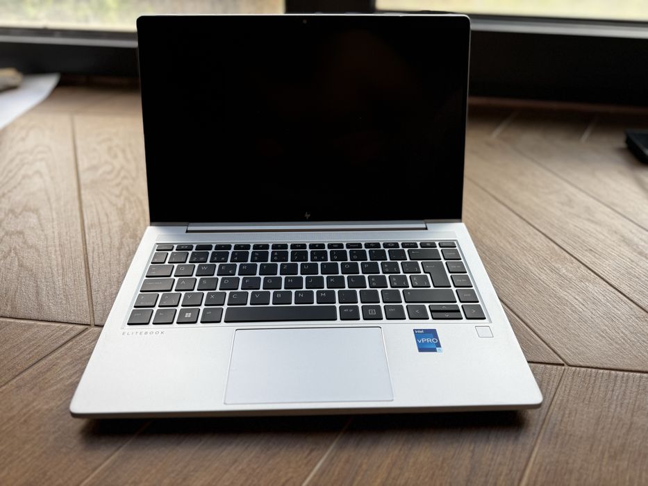 Лаптоп HP Elitebook 840 G5, 240 GB SSD + подарък
