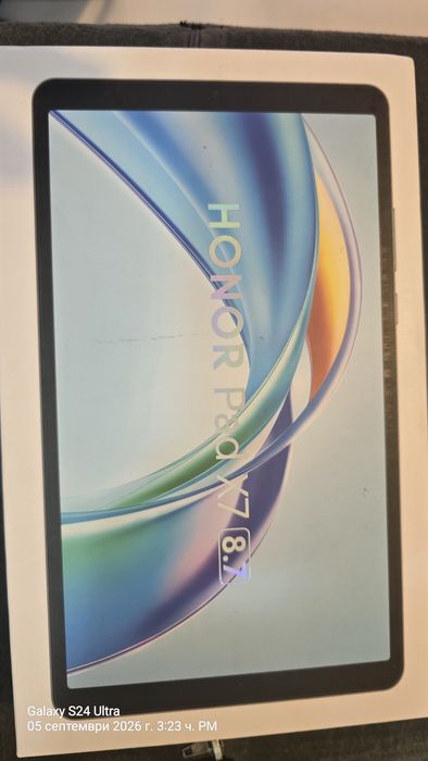 HONOR Pad X7 е компактен бюджетен таблет с 8.7-инчов екран, предназначен за леки ежедневни задачи, четене и забавление