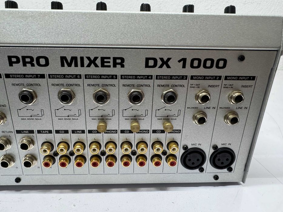 Аудио миксер/пулт - Behringer Pro mixer DX 1000